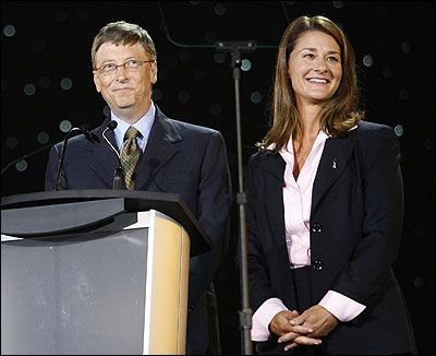 La Fondation Bill et Melinda Gates a fait don d'une importante somme d'argent pour aider à stimuler, de soulagement et les efforts de recherche médicale pour lutter contre l'épidémie d'Ebola.