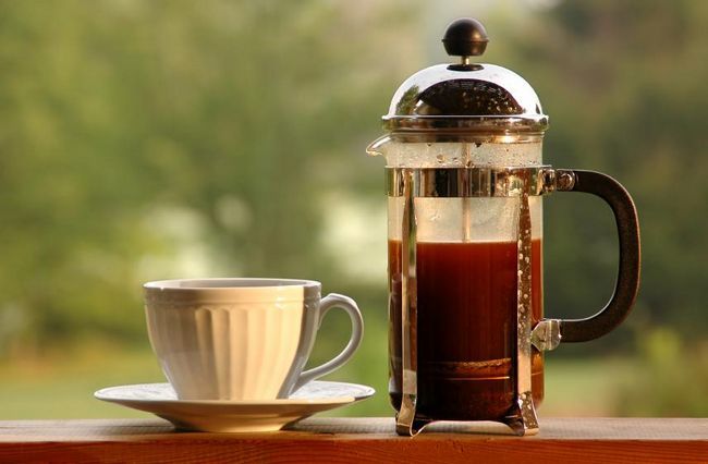 Ici's Why You Should Stop Using Your Single-Cup Coffee Maker Right Now