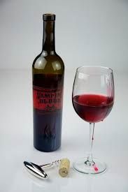 Le vin rouge contient une substance chimique qui peut réparer certains des dommages de l'alcool peut causer