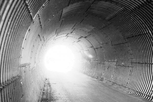 la lumière au bout du tunnel