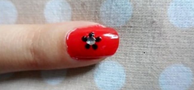 2 Trendy Designs nail art pour faire court Nails