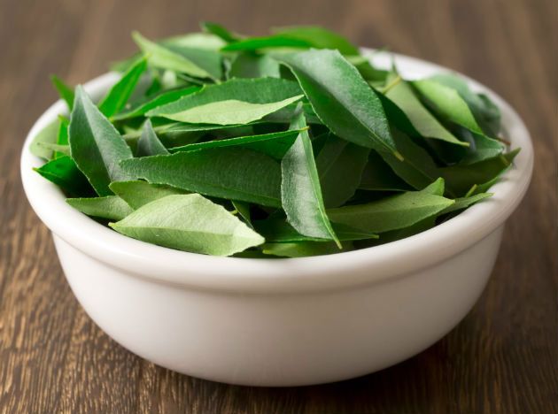 Avantages pour la santé étonnante de manger les feuilles de curry dans le régime alimentaire