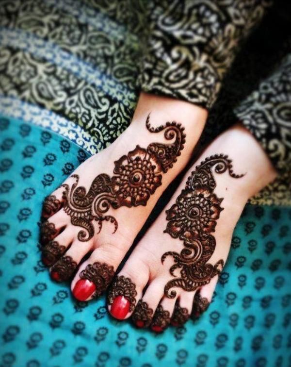 Meilleurs designs mehndi / henné pour les pieds / pied