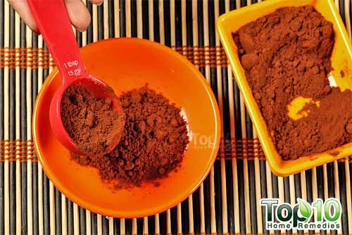 poudre de cacao et de noix de coco visage d'huile masque l'étape 1