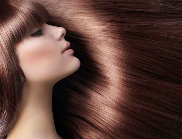 Conseils de soins des cheveux pour obtenir des cheveux lisses et soyeux brillant