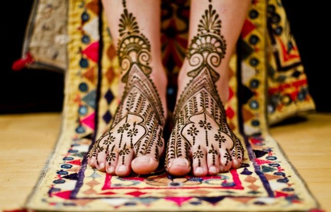 Henné / conceptions mehndi pour pieds / pieds avec des photos