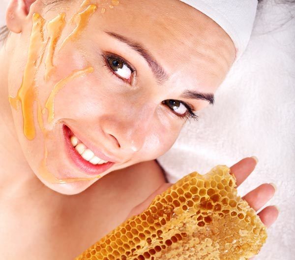 Comment le miel agit comme un produit de beauté parfaite?