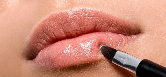 Comment appliquer Lipstick Parfaitement?