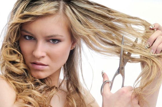 La plupart des erreurs de cheveux commune font les femmes