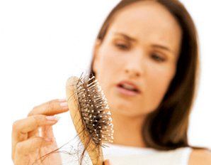 Top 20 des raisons de la perte de cheveux / la chute des cheveux