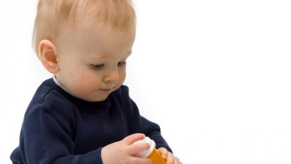 L'ingestion accidentelle de médicament, il peut causer des conditions potentiellement mortelles chez les enfants.