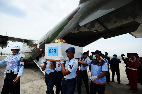 Opération de récupération se poursuit pour AirAsia QZ8501 épave