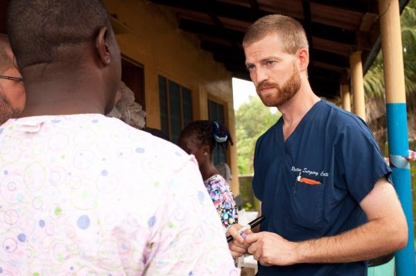 Retour à l'essentiel: la transfusion sanguine peut traiter maladie à virus Ebola
