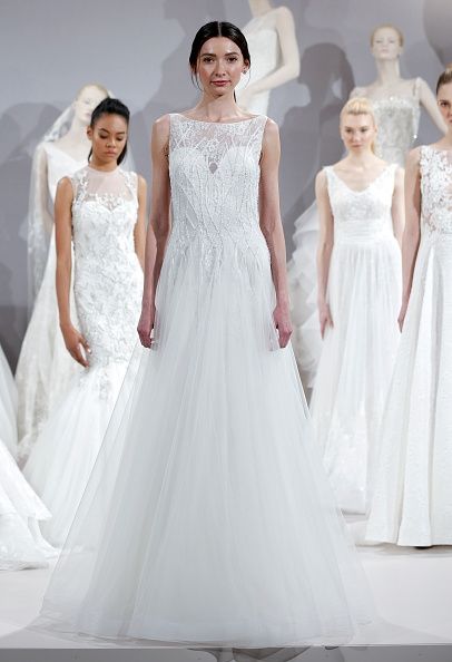 Bride écrit plus déprimant annonce eBay pour 'robe de mariée rejeté'
