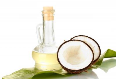 L'huile de coco profite pour les cheveux la peau perte de poids