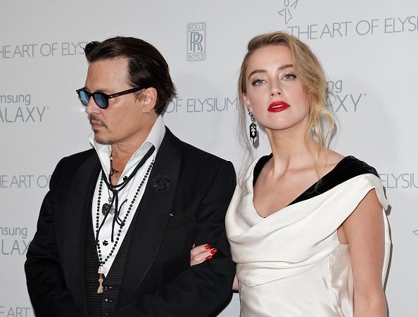 Johnny Depp et Amber Heard visage après examen des questions de chien Johnny Depp et Amber Heard visage après examen des questions de chien