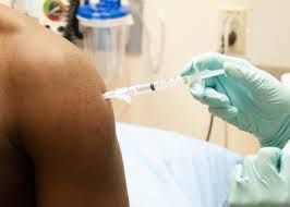 Deux vaccins contre différents virus Ebola sont actuellement testées chez l'homme.