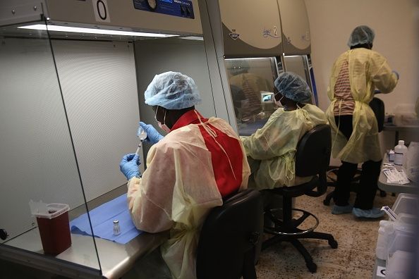 Des traces de virus Ebola trouvés dans le sperme des hommes survivants