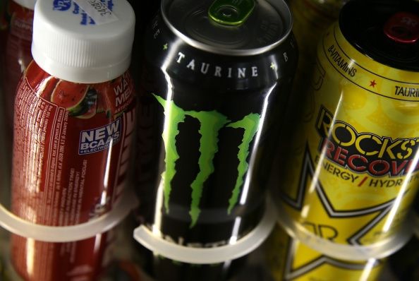 Coke achète une participation minoritaire dans Monster Energy Drink Société