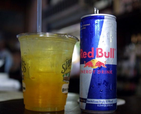Red Bull Energy Drink mélange avec l'alcool