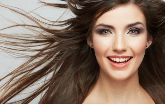Accueil recours pour Forte sain et brillant des cheveux