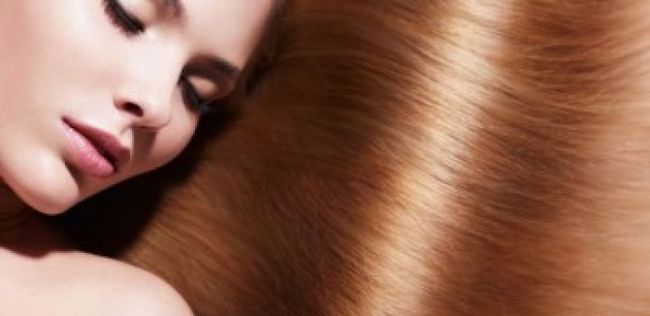 Comment rendre vos cheveux poussent plus vite? 3 traitements capillaires maison à essayer