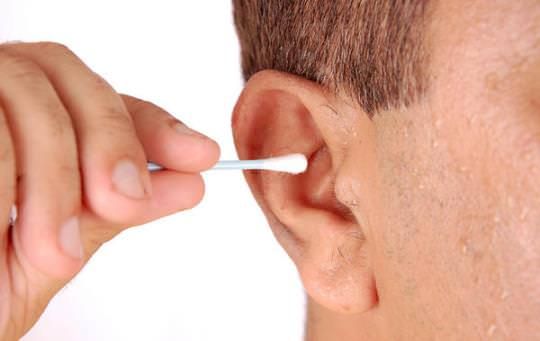 Comment déboucher une oreille bouchée?