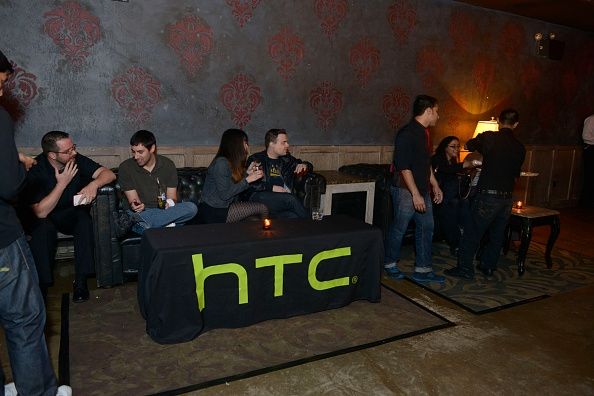 HTC au BGR's 8th Anniversary.