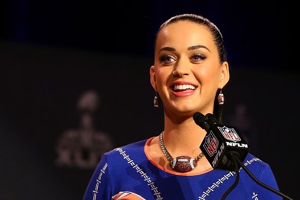 Katy Perry à la mi-temps Bowl XLIX Voir Conférence de presse de Super Pepsi.