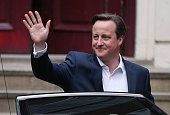 David Cameron arrive à Londres Comme conservateurs devraient gagner