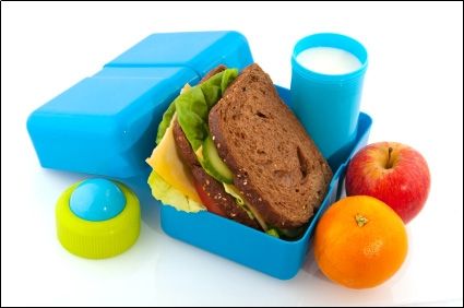 Les parents sont encouragés à préparer des repas boîte à lunch qui sont conformes à une norme plus sain.