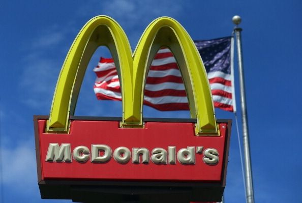 La suppression progressive de poulet de McDonald avec des antibiotiques humains
