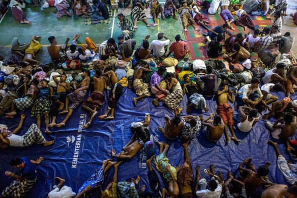 Bateaux transportant des centaines de Rohingyas réfugiés du Myanmar