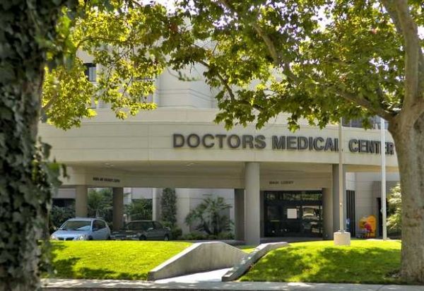 Les Médecins Medical Center est poursuivi pour une infection à la salmonelle présumé qui a touché plusieurs enfants au cours des dernières années. Les Médecins Medical Center est poursuivi pour une infection à la salmonelle présumé qui a touché plusieurs enfants au cours des dernières années.