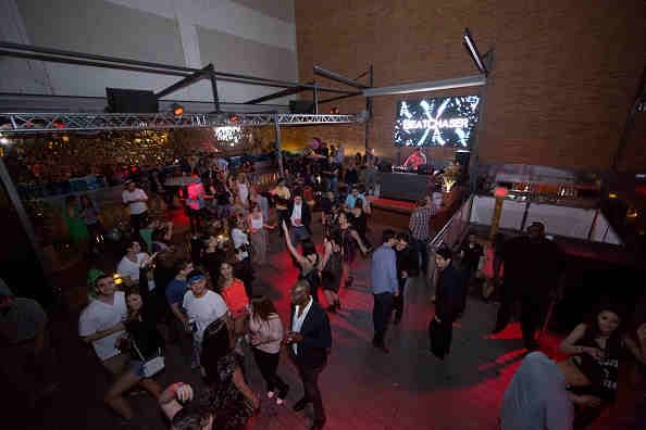 Les noctambules après la fête Les noctambules après la fête