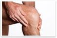 Ostéo-arthrite dans le genou est très douloureuse