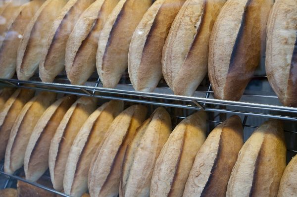 Les personnes atteintes de maladie coeliaque diseae, qui ne peuvent pas manger du pain avec du gluten, semblent être plus à risque de lésions nerveuses. Les personnes atteintes de maladie coeliaque diseae, qui ne peuvent pas manger du pain avec du gluten, semblent être plus à risque de lésions nerveuses.