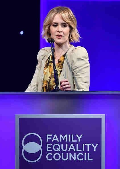 Sarah Paulson au Family Equality Council 2015. Sarah Paulson au Family Equality Council 2015.