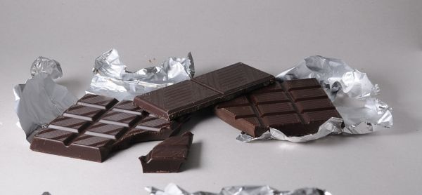 Les effets secondaires de chocolat noir: gain de poids, les maladies cardiaques, l'anxiété