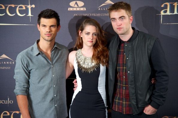 Taylor Lautner, Kristen Stewart et Robert Pattinson à la saga Twilight: Breaking Dawn Partie 2