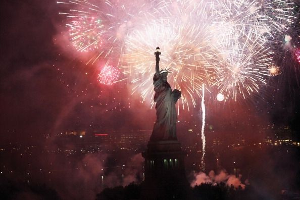 New York célèbre le 125e anniversaire de la statue de la Liberté par: Spencer Platt Getty Images News