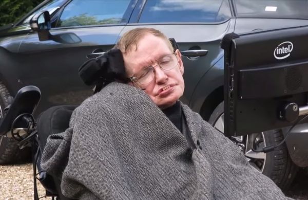 Stephen Hawkings Accepte SLA Seau Défi