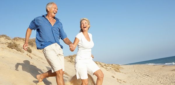 Les personnes âgées pourraient bénéficier de messages subliminaux positifs qui améliorent leur fonction physique et renforce les stéréotypes positifs sur le vieillissement.