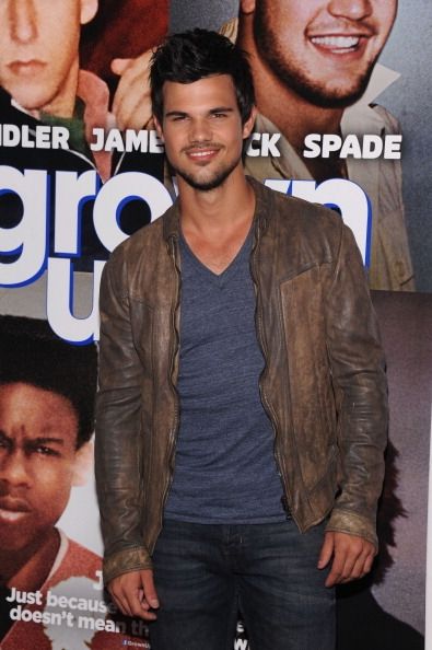 Taylor Lautner dans Copains pour toujours 2 Premiere Taylor Lautner dans Copains pour toujours 2 Premiere
