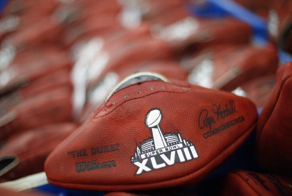 Officiel Super Bowl XLVIII Foot fabriqué à Wilson Football Factory