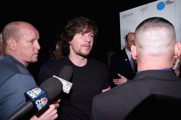 Mark Wahlberg au Le Fonds Giving Back's Big Game Big Give event.
