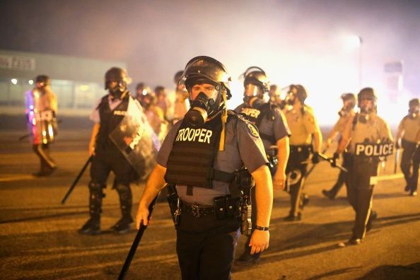 Outrage Au Missouri ville après que la police de tir du 18-Yr-Old Man Outrage Au Missouri ville après que la police de tir du 18-Yr-Old Man
