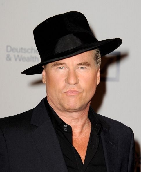 Val Kilmer au 2013 annuel suffit de Shakespeare lecture des deux gentilshommes de Vérone. Val Kilmer au 2013 annuel suffit de Shakespeare lecture des deux gentilshommes de Vérone.
