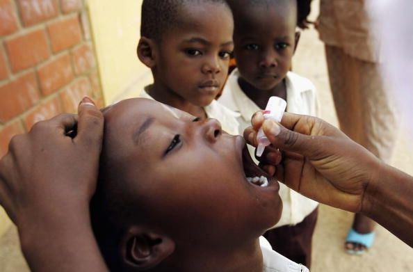Nigeria Batailles de la poliomyélite de 50 ans après la découverte du vaccin