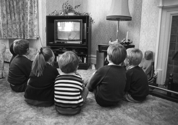 Enfants Regarder la TV